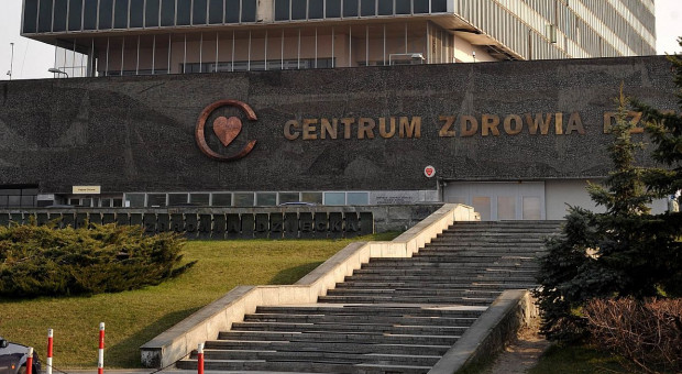 Działający w placówce związek zawodowy pielęgniarek złożył nową propozycje porozumienia (fot.wikipedia.org/Cezary Piwowarski) Centrum Zdrowia Dziecka, strajk, negocjacje: Będzie porozumienie? Pielęgniarki mają propozycję dot. wynagrodzeń