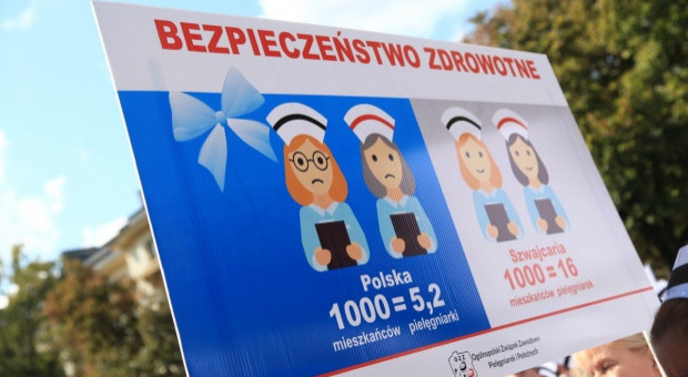 Już teraz mamy jeden z najniższych w Europie wskaźników pielęgniarek przypadających na tysiąc mieszkańców (fot. PTWP) Pielęgniarki i położne apelują do premier Szydło