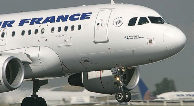Rozmowy wewnątrz grupy Air France i KLM komplikuje to, że francuscy piloci obawiają się pozbawienia części zleceń na rzecz pilotów holenderskich (fot. archiwum/wnp.pl) SAS, strajk: Piloci z EasyJet Plc dołączają do strajkujących. Utrudnienia w obsłudze Euro 2016