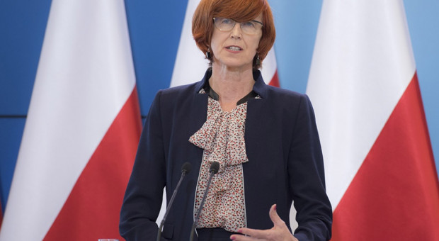 Minister rodziny, pracy i polityki społecznej w rządzie Beaty Szydło, Elżbieta Rafalska. (fot.:KPRM/flickr.com/domena publiczna) Płaca minimalna, Rafalska: Musimy podnieść wynagrodzenia, także względem średniej UE