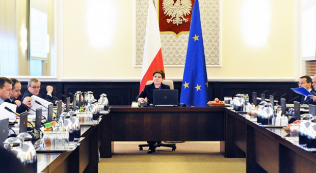 Zmiany mają wejść w życie 1 stycznia 2017 r. (Fot. : www.premier.gov.pl) Podatek CIT dla małych firm: Rząd zajmie się projektem dot. obniżenia CIT do 15 proc.