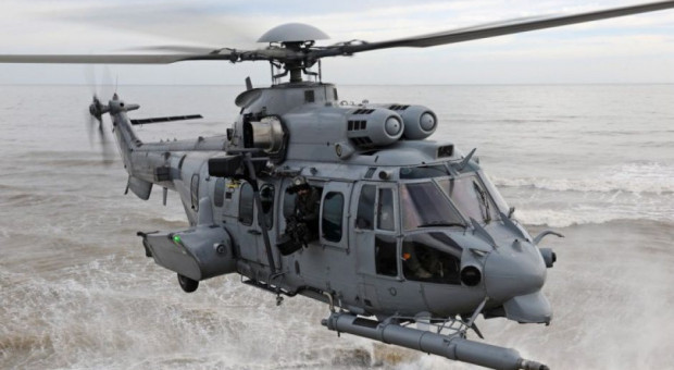 Ministerstwo obawia się procesów międzynarodowych i groźby wypłaty odszkodowania producentowi Caracali (H225M Caracal, fot. Airbushelicopters/ Anthony Pecchi) Caracale: Związkowcy chcą unieważnienia kontraktu na śmigłowce