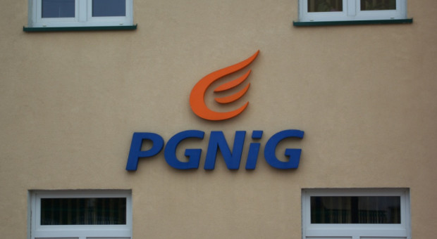 Logo PGNiG na budynku firmy w Sanoku (fot.:wikipedia.org/CC BY-SA 3.0) Brexit? PGNiG otworzy biuro w Londynie