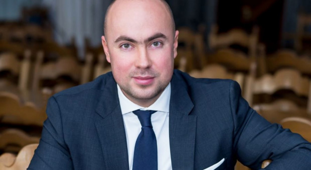 37-letni Maks Kraczkowski w latach 2003-05 był szefem Forum Młodych PiS. Fot. kraczkowski.pl Szydło: Maks Kraczkowski jest dobrze przygotowany do pracy w PKO BP