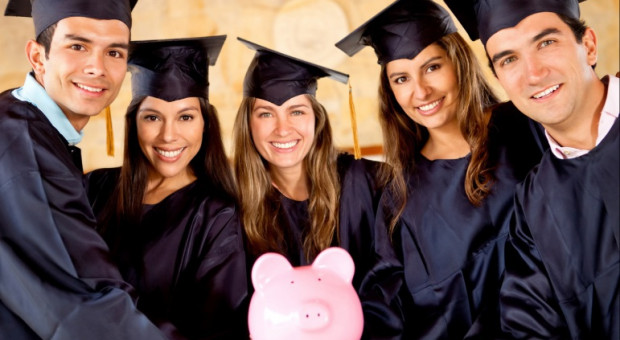 Dwie najstarsze uczelnie niepubliczne na Śląsku połączą się formalnie 1 października 2016 r. (fot.pixabay.com) Studia, Katowice: Dwie niepubliczne uczelnie połączą się w jedną. Chcą obniżyć koszty