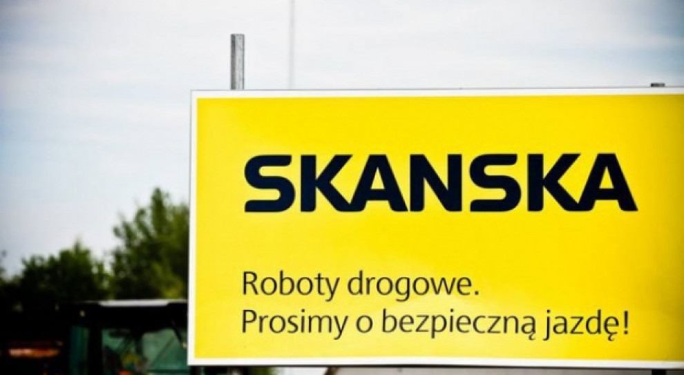 – Kobiety wnoszą do firmy otwartość na myślenie, profesjonalizm, ale i delikatność, która jest nam wszystkim bardzo potrzebna – uważa Roman Wieczorek, wiceprezes grupy Skanska AB w Sztokholmie. (fot.mat.pras.) Praca na budowie nie tylko dla mężczyzn. W Skanska już co czwarty inżynier to kobieta