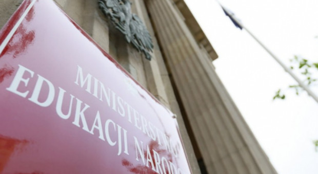 Zmiana oznacza, to, że uczniowie najwcześniej rozpoczną wakacje 21 czerwca, a najpóźniej - 27 czerwca (fot.men.gov.pl) Rok szkolny będzie krótszy? MEN chce zmiany terminu zakończenia roku szkolnego