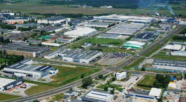 Spośród ośmiu tegorocznych inwestorów dwóch jest zagranicznych (z Hiszpanii i Dani), reszta to polski kapitał; po trzy firmy zainwestują w woj. mazowieckim i dolnośląskim, po jednej w podkarpackim i podlaskim (fot. arp.com.pl) Tarnobrzeska SSE, praca: Powstanie ponad 250 miejsc pracy