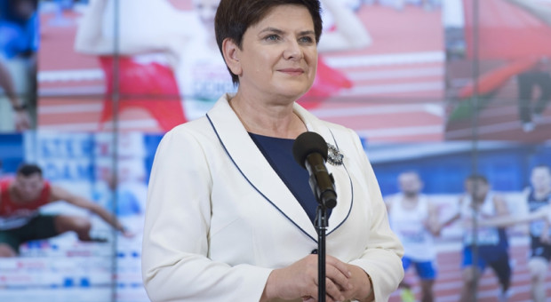 Szydło zapewniła, że jej celem jest przyjęcie ustawy obniżającej wiek emerytalny do końca roku (Beata Szydło, fot.premier.gov.pl) Emerytura: Opinia w sprawie obniżenia wieku emerytalnego w przyszłym tygodniu