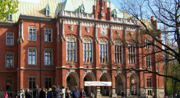 Dla wielu młodych ludzi studia są poważną inwestycją, nie przedłużeniem młodości. (Fot.: Wikimedia) Studia, rekrutacja: Najbardziej oblegane kierunki studiów 2016 r.