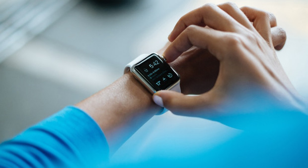 Smartwatch to obecnie jedno z najbardziej pożądanych urządzen (fot. pixabay) Rynek urządzeń ubieralnych ma przed sobą wielką przyszłość
