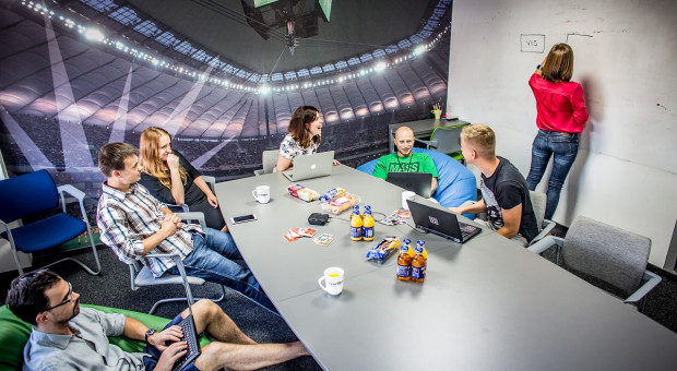 Od dłuższego czasu szereg rozwiązań softwarowych dla Premier League realizuje biuro w Katowicach. (Fot.: mat. pras.) Co mają wspólnego polscy programiści z Premier League?