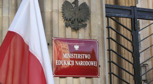 Protestujący mówili, że reforma jest niepotrzebna i nieprzygotowana (fot. brpd.gov.pl) Protest pod siedzibą MEN przeciwko "niepotrzebnej i nieprzygotowanej" reformie