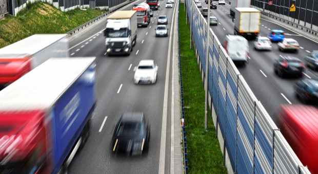Stosowanie wymogów dotyczących delegowania pracowników do sektora transportowego nie jest ani możliwe, ani właściwe - poinformował węgierski resort (fot.shutterstock) Pracownicy delegowani: Węgry nie zastosują przepisów wobec branży transportowej