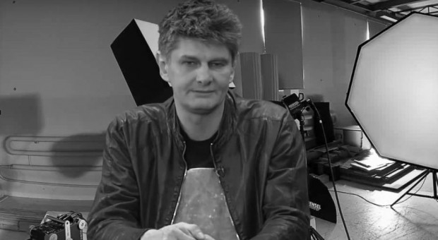 Krzysztof Miller fotografował między innymi konflikty w Afganistanie, Czeczenii, państwach afrykańskich, Gruzji i Bośni. Fot. YouTube Nie żyje fotoreporter Krzysztof Miller. Był związany z Gazetą Wyborczą