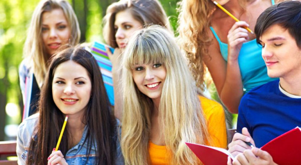 20 proc. uczniów bierze korepetycje z angielskiego, 18 proc. – z matematyki, fizyki czy chemii(fot.fotolia) Ile kosztują korepetycje? Korepetytorzy biorą nawet 200 zł za godzinę korepetycji, ale można zapłacić taniej