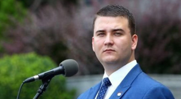 Decyzja w sprawie Misiewicza w rękach Macierewicza (Bartłomiej Misiewicz, fot.twitter.com/misiewiczb) Bartłomiej Misiewicz zostanie w Polskiej Grupie Zbrojeniowej? Zdecyduje Macierewicz