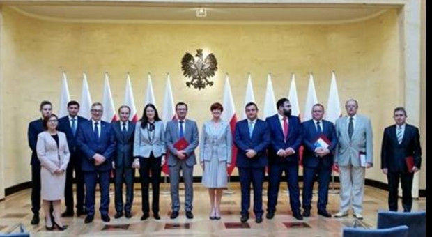 15 września powołano nową Komisję Kodyfikacyjną Prawa Pracy, w której skład wchodzi 14 osób. (Fot. Twitter/MRPiPS) Ruszają prace nad Kodeksem pracy. Powołano Komisję Kodyfikacyjną