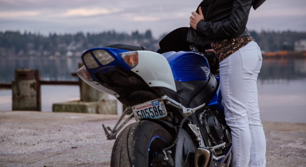 W Polsce rośnie udział procentowy kobiet w liczbie zatrudnionych w motoryzacji (fot.pixabay) Branża motoryzacyjna, praca: W Polsce w motoryzacji pracuje więcej kobiet niż w UE