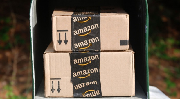 Amazon twierdzi, że codziennie bada opinie pracowników. (fot. shutterstock) Amazon: Bezpieczeństwo pracowników to nasz priorytet