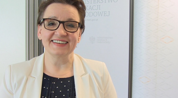 Sama likwidacja gimnazjów będzie kosztować gminne budżety do 1 mld zł. ( fot. youtube.com) Kosztowna reforma oświaty. Warszawa wyda 60 mln zł na odprawy dla nauczycieli