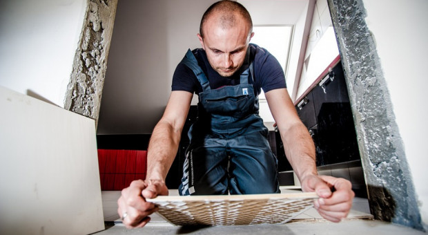 ‒ Istnieją lepsze instrumenty poprawy sytuacji pracowników niż tak szybkie podnoszenie płacy minimalnej ‒ uważa Bartłomiej Biga, ekspert Centrum Analiz Klubu Jagiellońskiego. (Fot.: Pixabay) Tak dla wzrostu wynagrodzeń, nie dla wyższej płacy minimalnej. Jak to pogodzić?