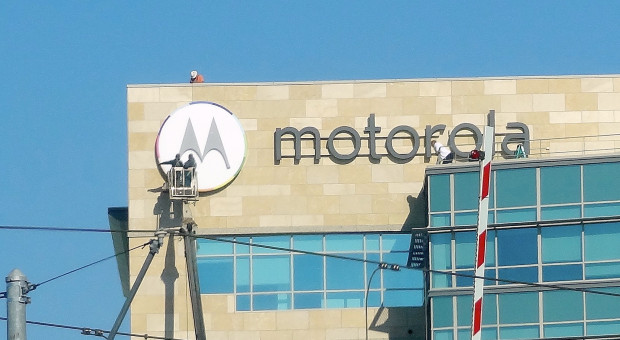 Motorola musi zwolnić część pracowników w głównej siedzibie w Chicago. (Fot. Justin Ormont Eva Lee/ wikimedia, lic. CC BY-SA 3.0) Połączenie Motoroli z Lenovo: Szykują się zwolnienia