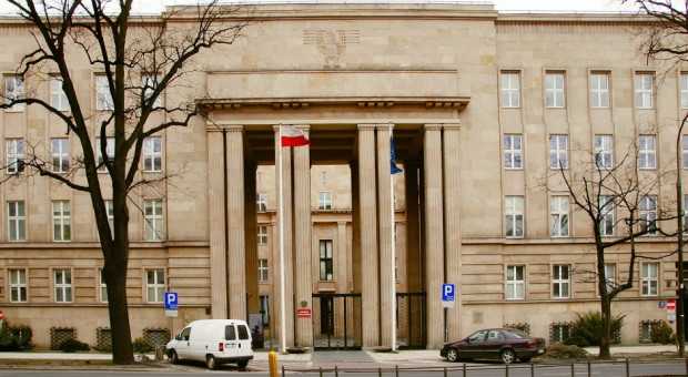 Gmach ministerstwa nauki i szkolnictwa wyższego. (fot. wikipedia.org) Zmiany w finansowaniu uczelni nie mają zmniejszać zatrudnienia