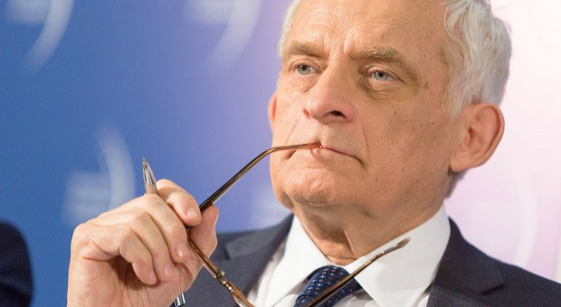 Zdaniem Jerzego Buzka teraz najważniejszą sprawą byłaby zmiana programów nauczania w taki sposób, aby zwiększyć np. poziom przedsiębiorczości. (Fot. PTWP) Buzek: Dzięki gimnazjom poprawił się poziom edukacji w Polsce