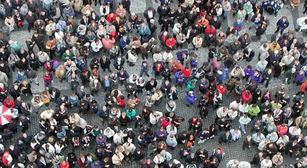 Wszczęto dotąd 227 postępowań karnych przeciwko przemytnikom ludzi i trwa obecnie śledztwo w sprawie ośmiu organizacji zajmujących się tego rodzaju przemytem (Fot. pixelio.de) Węgry: 20 policjantów pojechało strzec serbsko-bułgarskiej granicy