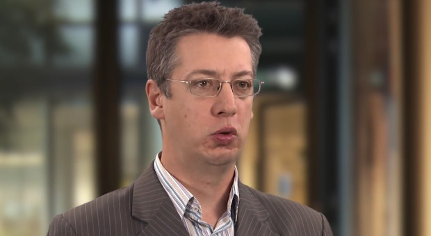 Aby osiągnąć sukces biznesowy, nie możemy przeoczyć trendu, którym staje się monetyzacja danych - mówi kierownik Zespołu Rozwoju Biznesu w Atmanie (Robert Mikołajski, fot.youtube) Analityka danych: Dzięki Big data firma może zarobić dużo więcej