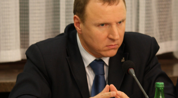 Jacek Kurski wygrał w połowie października konkurs na stanowisko prezesa TVP. (fot.:wikipedia.org/domena publiczna) Konkurs na szefa TVP, naruszenia: Jacek Kurski nielegalnie został prezesem?