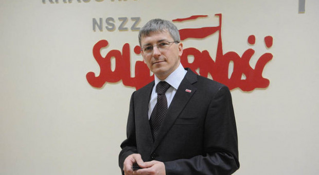 Użycie logo "S" do "promowania aborcji" naruszyło dobre imię związku - twierdzi Marek Lewandowski z NSZZ "Solidarność" (Fot. Marek Lewandowski) Logo "Solidarności" na czarnym proteście. Związek nie daje ze wygraną