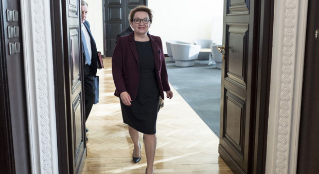 Nauczyciele z tytułem Nauczyciela Roku wystosowali list do Anny Zalewskiej, w którym krytykują reformę oświaty (fot.twitter.com/PremierRP) Nauczyciele Roku krytykują reformę oświaty: Zmiany w szkołach są nierealne
