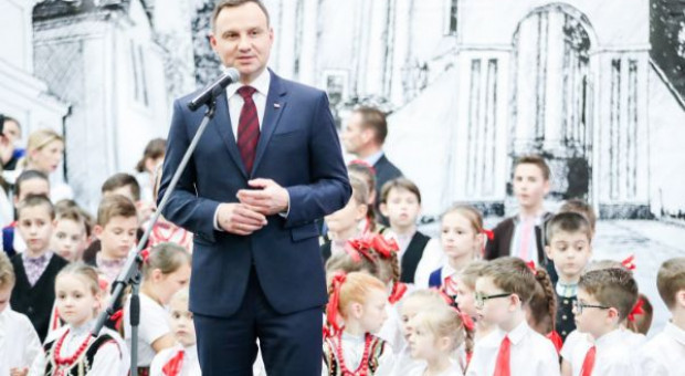 Chciałbym, żeby zostały zmniejszone obciążenia podatkowe dla tych, którzy zarabiają najmniej, których budżety domowe są najskromniejsze - mówi Andrzej Duda. Fot. twitter Duda: zmiany podatkowe odciążą najmniej zarabiających
