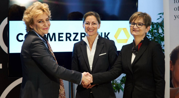 Prezydent Łodzi Hanna Zdanowska i Angeliki Krisilion z Commerzbank AG (fot.facebook.com/hannazdanowska) Commerzbank zatrudnia w Łodzi