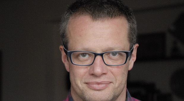 Marcin Meller jest jednym z gospodarzy porannego programu „Dzień Dobry TVN” – od września 2005 do czerwca 2008 razem z Kingą Rusin, a od 9 lutego 2013 w parze z Magdą Mołek. (Fot. facebook/Marcin Meller) Marcin Meller dyrektorem wydawniczym grupy Foksal