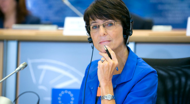 W zmianach dyrektywy chodzi o to, by przepisy dotyczące wynagrodzenia dla pracowników lokalnych w państwach członkowskich były obowiązujące również dla pracowników delegowanych do określonego kraju - powiedziała unijna komisarz (Marianne Tyssen, fot.flickr/EPP) Dyrektywa o pracownikach delegowanych: Polska nie ma się czego obawiać?