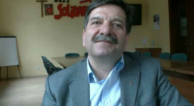Poseł Janusz Śniadek zasiada w parlamencie dzięki głosom gdyńszczan. Wybrano go do sejmu dwa razy z poparciem PiS. (fot. youtube.com) Obniżenie wieku emerytalnego: Poseł Śniadek zarzuca hipokryzję PO i PSL