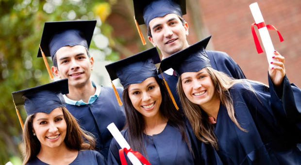 Uczelnie publiczne, które na studia pierwszego stopnia lub jednolite studia magisterskie przyjmą najlepszych maturzystów, otrzymają dodatkowe finansowanie (fot.fotolia) Studia: Uczelnie dostaną dodatkowe pieniądze za przyjęcie najlepszych maturzystów
