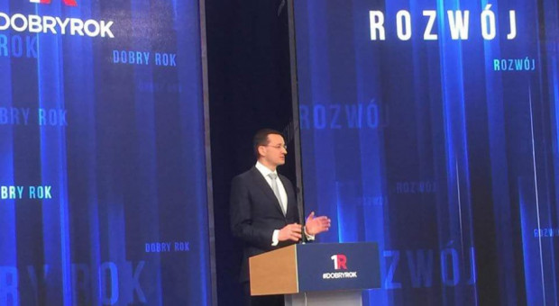 Celem naszego rządu jest to, żeby rozwój gospodarczy, mówiąc kolokwialnie, zaglądał również do takich zakątków jak ten, który 10, 20 lat temu przeżywał swoje niezwykle trudne lata - powiedział wicepremier (Mateusz Morawiecki, fot.mr.gov.pl) Specjalne strefy ekonomiczne: Rząd ma plan na strefy. Mają przyciągnąć więcej przedsiębiorców
