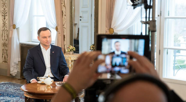 Prezydent Andrzej Duda (fot. Kancelaria Prezydenta/twitter) Prezydent: Pracownice odchodzą z powodu 500 plus? Zapłaćcie im więcej