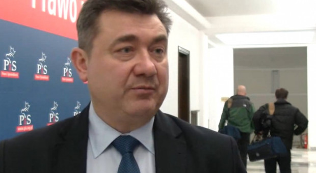 W tym roku dokonał się cud adwentowy, ponieważ były pieniądze na Barbórki - powiedział wiceminister (Grzegorz Tobiszowski, fot.PiS/youtube.com) Tobiszowski: Połączenie PGG i KHW uratuje miejsca pracy