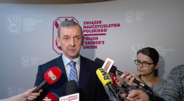 Jak powiedział Broniarz, planowany strajk nie będzie ostrzegawczym, ale będzie polegał na co najmniej jednodniowym, "całkowitym powstrzymaniu się od pracy". fot. znp.edu.pl ZNP rozpoczyna przygotowania do strajku generalnego