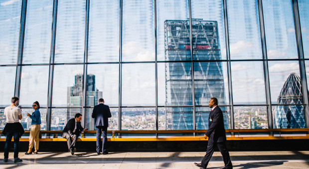 W 2015 i w początkach tego roku w Warszawie zainwestowały m.in. takie firmy jak Bain & Company, DLA Piper, F5 Networks, Groupon, KMD, Raya Contact Center, William Demant. (Fot. Pexels) Praca, Warszawa: Sektor BPO/SSC rozwija się i ewoluuje