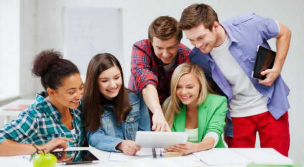 Na studentów czeka ponad 70 miejsc w 26 wydziałach i biurach urzędu miasta (fot.fotolia) Poznański magistrat szuka stażystów