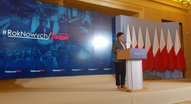 Premier Beata Szydło chwali efekty programu 500 plus. (fot. Twitter) 500 plus przynosi efekty? Zdaniem premier, realnie znika ubóstwo