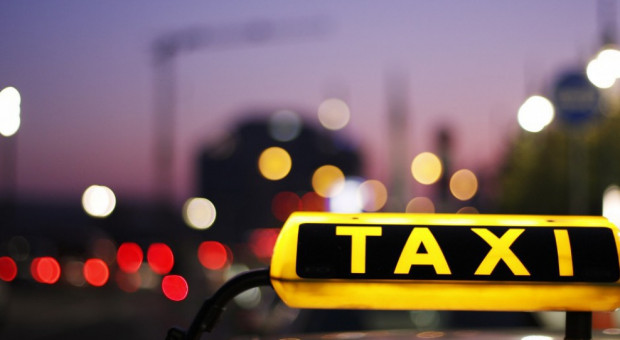 Taksówkarze domagają się równego traktowania przewoźników