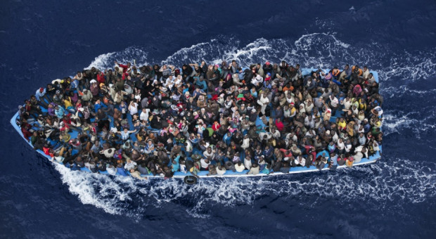 Jak wyjaśniono, w Pizie migranci będą dbać o czystość i porządek na ulicach, zrywać nielegalne plakaty z murów i tablic ogłoszeniowych, sprzątać tereny zielone (fot.flickr.com) Włochy: Uchodźcy będą społecznie sprzątać miasto