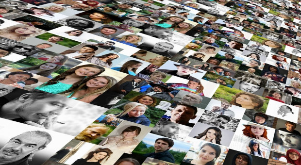 Networking, czyli umiejętność nawiązywania i podtrzymywania sieci kontaktów, zyskuje na znaczeniu w kontekście biznesowym (fot.pixabay.com) Networking pomaga pozyskiwać partnerów i rozwijać biznes. Ale wymaga umiejętności